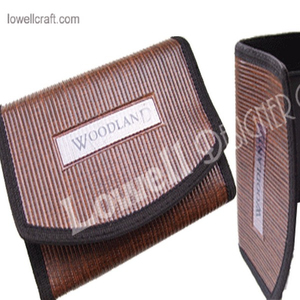 Portefeuille court unisexe pliable en cuir véritable avec motif à caractères, fermeture éclair et fermoir étanche - Product Image 3