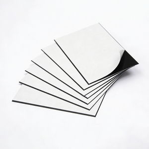 Feuilles magnétiques autocollantes Maghard sur mesure A4 ou autres dimensions pour impression jet d'encre sur panneaux publicitaires et photos. - Product Image 2