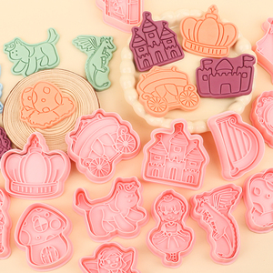 Molde de Galletas 3D de Caballo y Caballero de la Serie Cuentos de Hadas, Cortadores de Galletas de Plástico Ecológico de 2 Piezas - Product Image 1