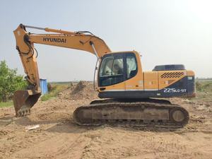 Excavadora de cadenas HYUNDAI 225-9s 2022 de segunda mano con rompedor de cazo y PLC, 22.6 toneladas, lista para envío inmediato desde China - Product Image 5