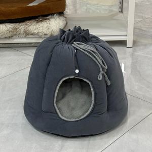 이트립 펫 도매 안전한 플러시 펫 하우스 겨울용 세탁 가능한 코튼 고양이 침대 케이브 부드러운 밀폐형 디자인으로 차분하고 따뜻한 휴식 제공 - Product Image 2