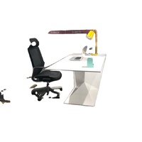 Bureau de direction moderne en bois gris et blanc brillant, design nordique unique pour la maison, ergonomique, réglable en hauteur, haut de gamme et luxueux