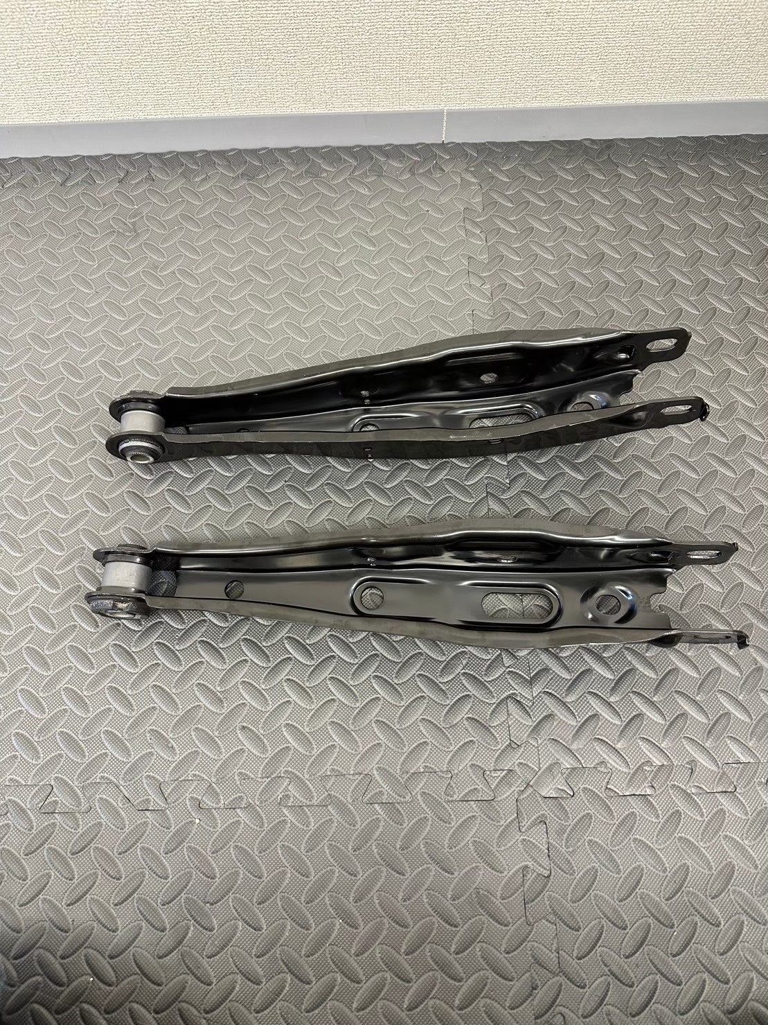 Classic Japanese Front Suspension Control Arm AC Schnitzer X6 E71 SUV (1st Gen 08-14) Retrofit/Upgrade 18-Month - Product Image 2 of 2