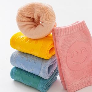 Genouillères Mignonnes de Soutien pour Enfants en Gros, Kit de Protection pour Bébé, Genouillères Antidérapantes pour Bébés qui Rampent et Tout-Petits - Product Image 3