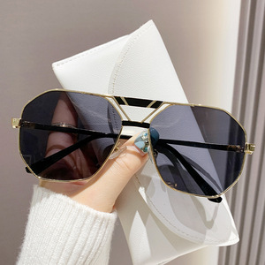 Lunettes de soleil polygonales anti-UV, nouvelle collection haut de gamme, monture creuse, verres dégradés, lunettes de luxe pour homme - Product Image 6