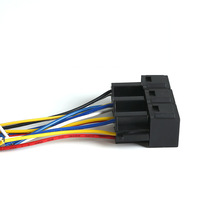 Enchufe de cable de conexión de relé de automóvil de 12V 40A corriente nominal flor de ciruelo enchufe unido en forma de cruz