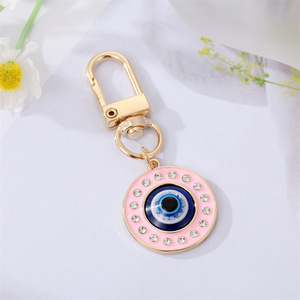 Venta al por mayor esmalte <span class=keywords><strong>mal</strong></span> de ojo llavero mujer buena suerte maldición auricular caja colgante - Product Image 4