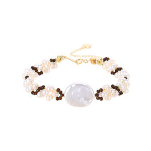 <span class=keywords><strong>Bracelet</strong></span> pour femme fait main, minimaliste et luxueux, avec perles de culture d'eau douce de qualité AAAA, perles de cristal de cacao et plaqué or 14K - Product Image 1
