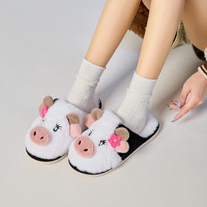 Pantuflas de Felpa con Estampado Personalizado de Flores y Vacas, Suaves, Cálidas para Invierno, con Suela Afelpada, para Mujeres y Parejas, Venta al Por Mayor - Product Image 1