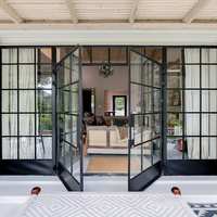 Ventanas Personalizadas Blancas CBMmart con Rejillas, Doble Acristalamiento con Recubrimiento Low-E, Ventanas Abatibles de Aluminio y UPVC, Ventanas Antihuracanes