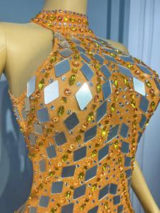 Abito <span class=keywords><strong>da</strong></span> sposa <span class=keywords><strong>da</strong></span> sera di lusso con paillettes di cristallo per donna elegante abito <span class=keywords><strong>da</strong></span> sera in maglia treno prodotto <span class=keywords><strong>Online</strong></span> - Product Image 3