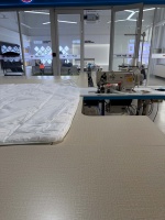 Machine à coudre surjeteuse industrielle à entraînement direct, équipement de surjetage de tissus pour bords de matelas pour usine de meubles souples
