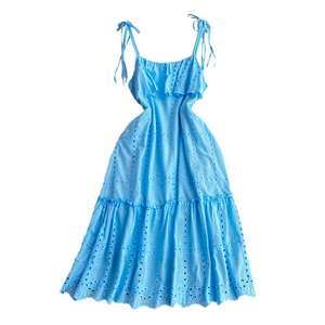 Elegante y a la moda. Vestido estilo bosque, holgado y perforado, con corte en A y top tipo halter - Product Image 5