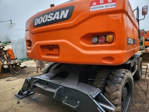 Excavadora de Ruedas Doosan 210 Original de Corea/ Excavadora de Ruedas Usada DOOSAN DH150w-7 de 15 Toneladas DH210w-7 en Venta a Bajo Precio - Product Image 3