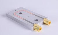 Plaque de refroidissement liquide avec tuyau en cuivre OEM bon transfert de chaleur adapté aux grands équipements haute puissance