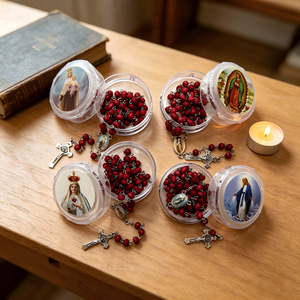 Collier chapelet 6 pouces perles rouges fait main léger ensemble de bijoux religieux avec croix et images de la Vierge Marie 4 boîtes - Product Image 1