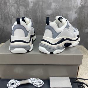 Chaussures de sport de marque de luxe, design classique, best-seller, avec empeigne en mesh léger et style respirant, adaptées aux couples. - Product Image 3