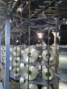 Grs chứng nhận nhà máy giá Polyester <span class=keywords><strong>dty</strong></span> 150D/96f * 2 SD <span class=keywords><strong>DOPE</strong></span> nhuộm đen Lim cho dệt - Product Image 4