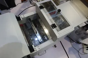 Mesin Cetak A3 Dtf Ukuran Kecil CMYK + W 2 Kepala Printer Utama Tinta Pigmen dengan Peralatan Pengering dan Pengocok Bubuk