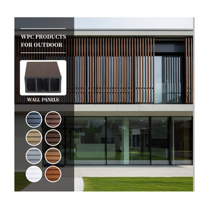Écran de protection extérieur en lattes composite bois-plastique, lattes verticales pour fenêtre moderne, portique, véranda - Product Image 1