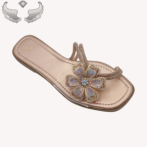 Sandales plates de plage de haute qualité, tendance, très demandées, décontractées, rétro, légères, pour femmes, faible MOQ pour les sandales d'essai - Product Image 4