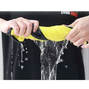 Serviette de lavage de voiture en microfibre douce 600 g/m² 100 % polyester, tissu en polaire corail à séchage rapide pour l'entretien et le nettoyage des voitures avec logo imprimé - Product Image 6