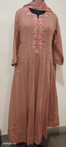 Kurta en coton pour femmes avec broderie florale, col rond, manches longues, tenue modeste pour tous les jours, style Inde Pakistan - Product Image 2
