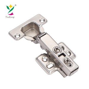 Accessoires de meubles YUXING, charnières automatiques à fermeture automatique, charnières à clipser pour porte de <span class=keywords><strong>placard</strong></span> de cuisine - Product Image 1