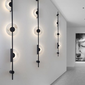 โคมไฟติดผนังสไตล์นอร์ดิก มินิมอล โพสต์โมเดิร์น โครงเหล็ก สำหรับโรงแรม บันได วิลล่า ผู้จัดการฝ่ายขาย ตกแต่งผนัง - Product Image 1