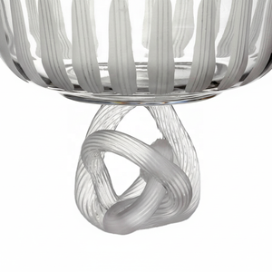 Cuenco de vidrio moderno de lujo hecho a mano con patrón grabado vertical y tallo retorcido, centro de mesa decorativo artístico para el hogar o bodas - Product Image 5