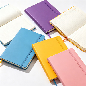Mini Cuaderno con Bolígrafo, Cuaderno Personalizado con Impresión, Cubierta de Lino, Diario B5 con Páginas de Cuadrícula, Cubierta Kraft, Impresión CMYK - Product Image 1