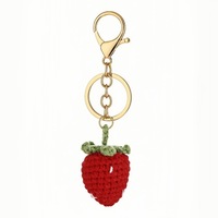 Handgemaakte gehaakte sleutelhangers Fruitserie Perzik Aardbei Bagage Tas Charme Hanger Schattig Meisje Interessante Bagcharm Gebreide sleutelhanger