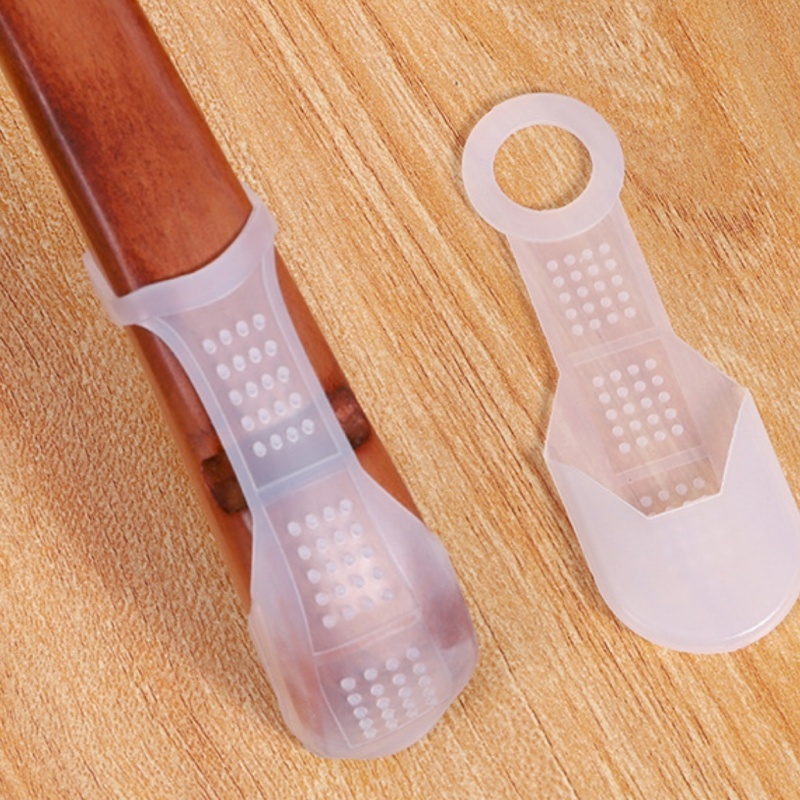 clothing hanger with no slip clip