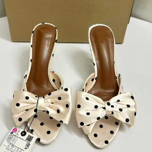 Sandales à talons aiguilles élégantes pour femmes en satin à nœud papillon et pois, magnifiques mules à talons hauts pour femmes - Product Image 2