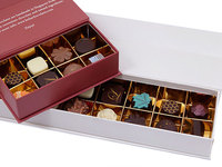 Boîte à chocolat magnétique de luxe avec logo personnalisé et séparateurs pour macarons, truffes et confiseries artisanales