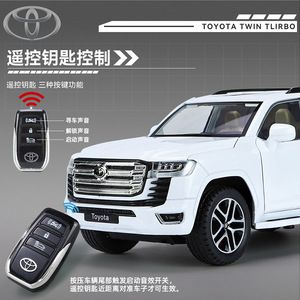 Modelo de Auto de Metal Fundido a Presión 1:24 Toyota Land Cruiser con Sonido y Luz, Puertas que se Abren, Colección, Decoración, Exhibición, Modelo de Auto de Aleación - Product Image 2