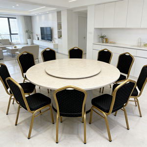 Cadeira de Banquete Estofada em Plush com Estrutura Metálica Dourada, Suporte de Barra Transversal, Design Durável e Empilhável para Uso Interno e Externo em Casamentos - Product Image 1