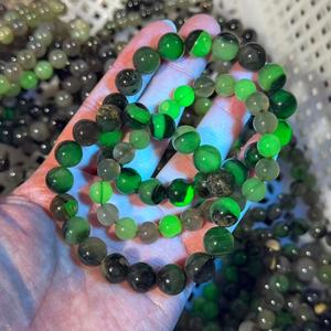 Bracelet en <span class=keywords><strong>agate</strong></span> fluorescente en gros avec réaction UV, perles d'<span class=keywords><strong>agate</strong></span> volcanique naturelle pour bijoux en pierres précieuses - Product Image 5