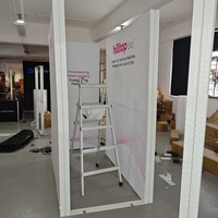 Stand personnalisé à prix d'usine pour événements, avec panneau rétroéclairé pour affichage promotionnel et signalétique publicitaire en magasin