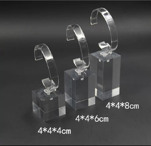 Exhibidores de Relojes Modernos de Acrílico Transparente de Lujo y Alta Calidad, con Grabado Láser de Logotipo Personalizado para Tiendas Minoristas - Product Image 6