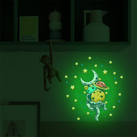 Autocollants muraux lumineux en forme d'astronaute, de planète et d'étoile, vert, pour chambre d'enfant, décoration de la maison, résistant aux UV, imperméable, en PVC
