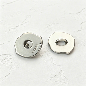 Meilleures ventes : Boutons métalliques de luxe, <span class=keywords><strong>anti</strong></span>-rouille, exquis et personnalisés, quincaillerie de marque sur mesure pour maillots de bain et vêtements - Product Image 5