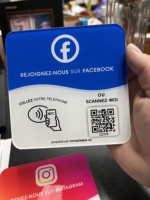 Plaque NFC en acrylique personnalisée avec code QR dynamique, menu NFC, tappez et scannez pour Google/Facebook/Instagram/WhatsApp, plaque de commentaires NFC Google