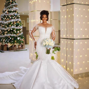 Klassisches Meerjungfrauen-Brautkleid aus Afrikanischer Spitze mit Transparenten Langen Ärmeln, Abnehmbarer Schleppe und Natürlichen Applikationen in Großen Größen - Product Image 2