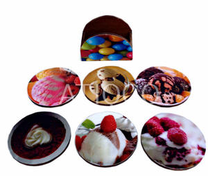 Ooden Coaster Set Différents Coeurs Imprimés Magnifiquement Conçu | Belle salle à manger avec un être cher | Spécial Saint-Valentin - Product Image 3