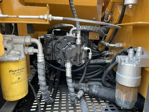 Excavatrice Sany155 d'occasion, marque chinoise, engin de terrassement, 15 tonnes, sur chenilles, moteur, boîte de vitesses, pompe, modèle 2024, prix réduit - Product Image 4