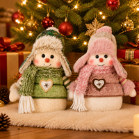 Poupée de Noël en coton peluche avec écharpe et chapeau, douce et rembourrée, taille personnalisable, ornement de table, couleur personnalisée, logo personnalisé
