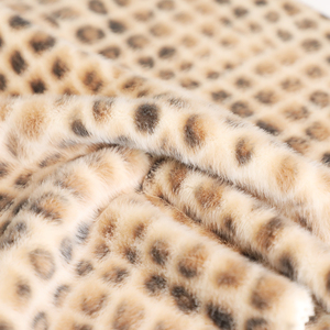 Singolo lato coniglio finta pelliccia di visone leopardato stampato a pelo lungo tessuto di peluche - Product Image 3