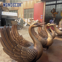 Wondecor Vente Chaude Statue de Cygne en Bronze Moderne en Métal de Taille Naturelle pour l'Extérieur