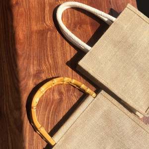 Vente en gros de sacs cabas couleur unie imprimés sur mesure, grands sacs cabas de plage en jute naturels et écologiques avec logos - Product Image 5